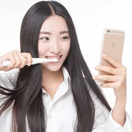 فرشاة أسنان ذكية تتصل بآيفون