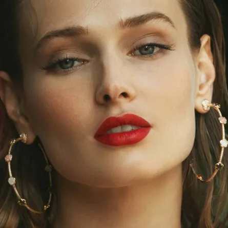 مجوهرات بلون قوس القزح