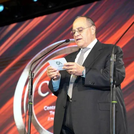 صادق الصباح - الصورة من المكتب الإعلامي لشركة الصباح