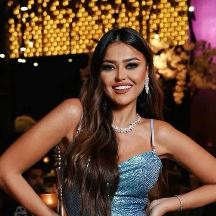 أقراط شاندلير ترافق لين أبوشَعر في أغلب إطلالاتها