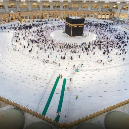 شؤون الحرمين تخصص ٣٤ مسارا جديدا في صحن المطاف للمعتمرين - الصورة من حساب رئاسة شؤون الحرمين على تويتر