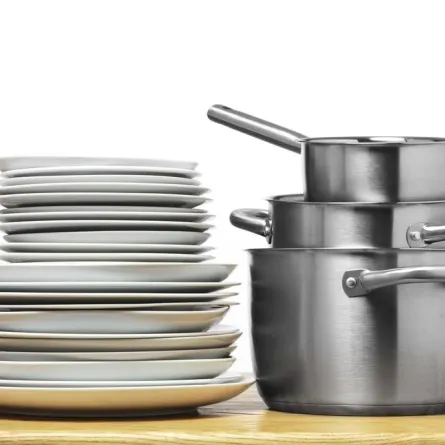 جلي الصحون والأواني