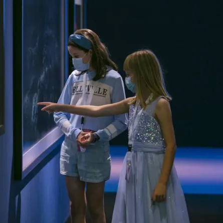 إكسبوجر 2022 معارض فنية ملهمة تحتفي بالثقافة والمغامرات والجمال. الصورة من "وام"