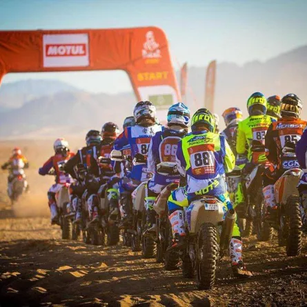 انطلاق المرحلة السابعة من رالي داكار السعودية 2022 