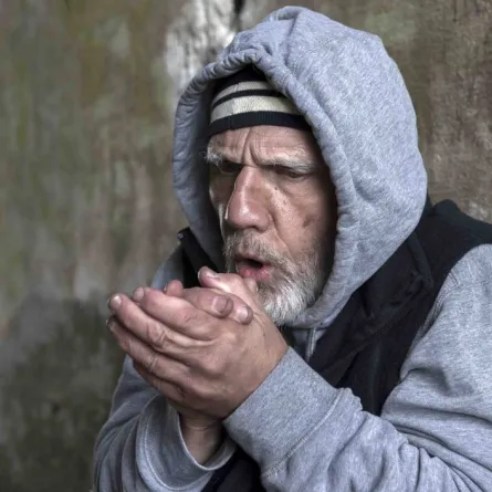 الإمارات تخفف تداعيات فصل الشتاء على العائلات - الصورة من وام