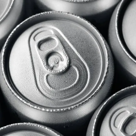 المشروبات الغازية مستخدمة في تنظيف المنزل