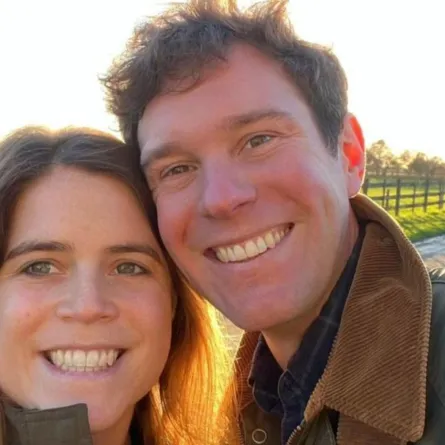 الأميرة يوجيني مع زوجها - الصورة من حسابها على انستغرام