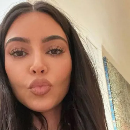 كيم كرداشيان في أحدث إطلالة - الصورة من حسابها على إنستغرام