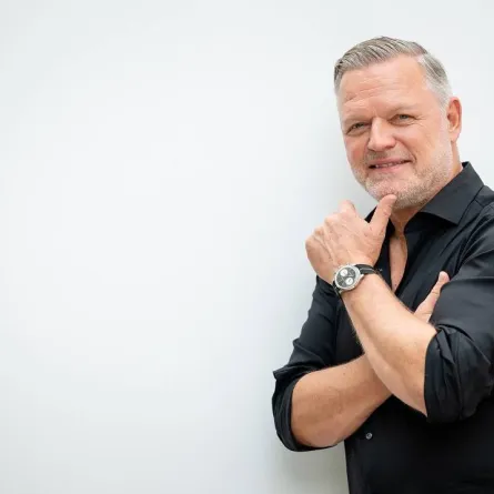 توم مورف الشريك المؤسسة لشركة أراميدِس 