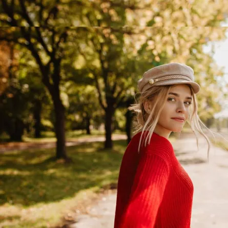 15 حيلة نفسية لجذب من تحب