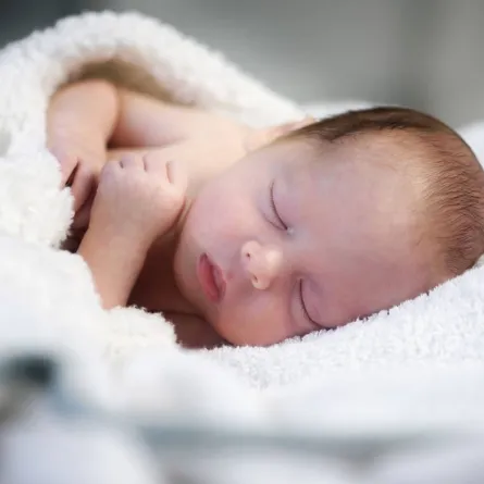 صورة لمولود نائم