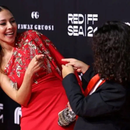 فاطمة البنوي