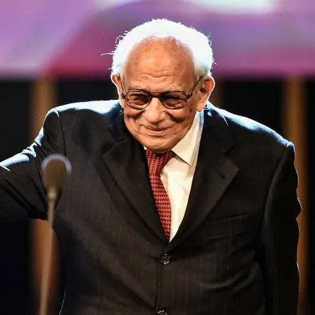 الفنان رشوان توفيق من حفل ختام مهرجان القاهرة السينمائي- الصورة من المسؤول الإعلامي للمهرجان