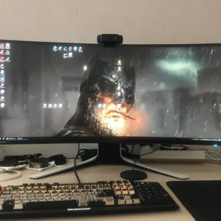 صورة شاشة ديل منحنية