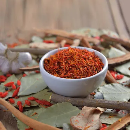 فوائد العصفر للنساء