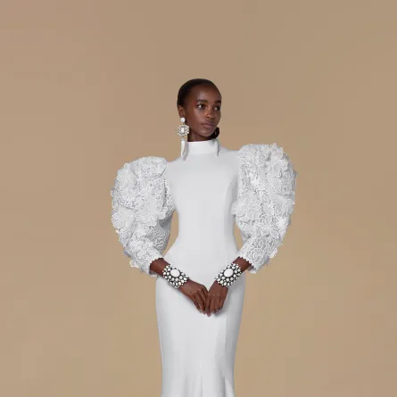 فستان باللون الأبيض من اندرو جي  أن  Andrew GN