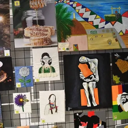  60 لوحة فنية تجذب زوار مهرجان جازان للعسل السابع