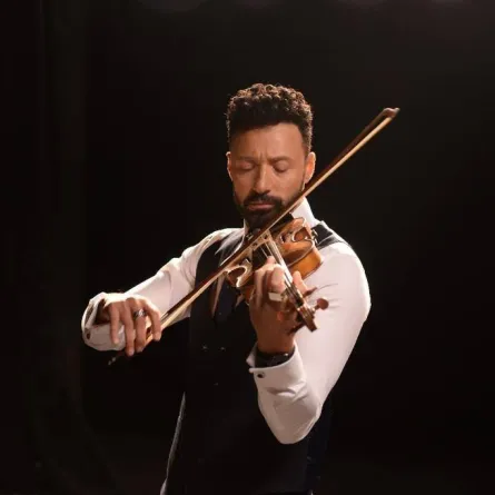 أحمد فهمي في برامجه الجديد أحلى كلام  - الصورة من المسؤول الإعلامي للبرنامج