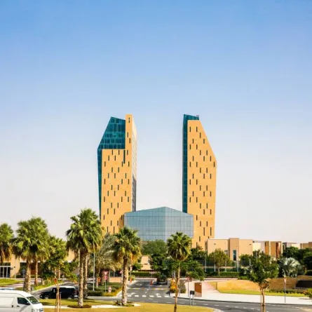 مجمع دبي للعلوم يبحث آفاق خدمات الرعاية الصحية خلال آراب هيلث. الصورة من "وام"