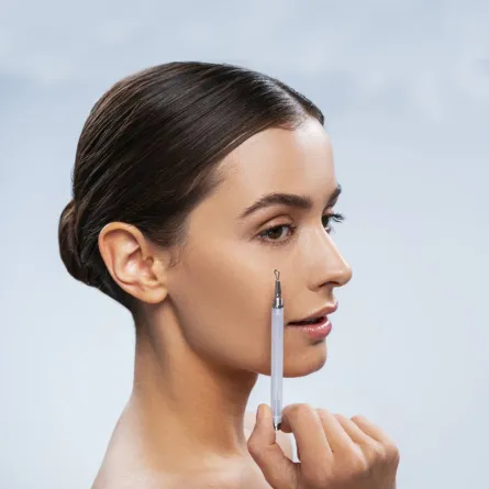 حمض الترانيكساميك  لتفتيح لون البشرة