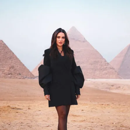 إطلالات باللون الأسود من وحي درة