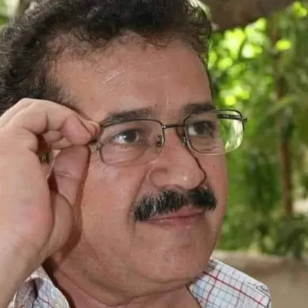 المخرج الراحل بسام الملا - الصورة من حساب نقابة الفنانين السوريين على فيسبوك