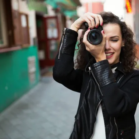 طلب الأذن عند التصوير 