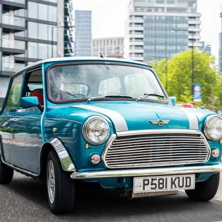 ميني تدخل في أعمال تحويل السيارات الكلاسيكية لكهربائية