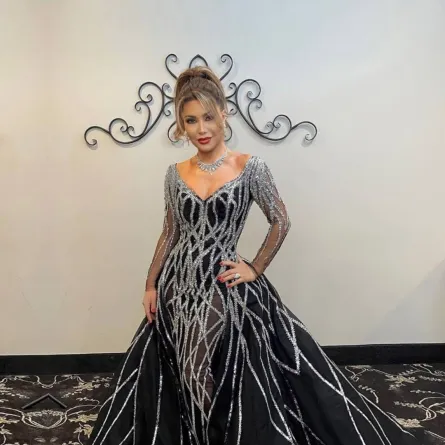 إطلالات النجمات في استقبال العام الجديد