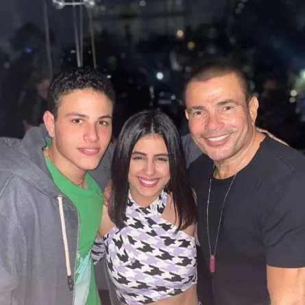 عمرو دياب وابنه عبدالله - الصورة من الحساب الرسمي لفانز عمرو دياب على انستغرام
