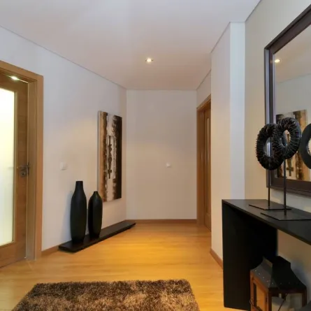 أفكار في ديكور الممر الداخلي، بالمنزل العصري"