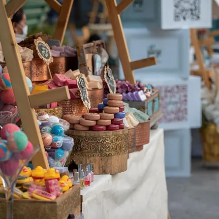 سوق الأحد في بوليفارد رياض سيتي - الصورة من واس