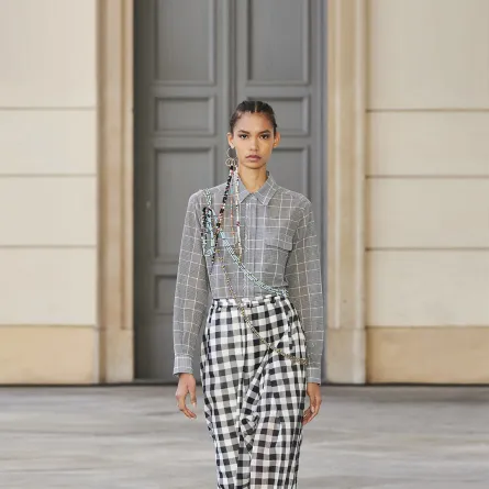 طرق تنسيق تنانير الكارو لربيع 2022