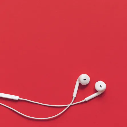 خطوات تنظيف سماعة الأذن