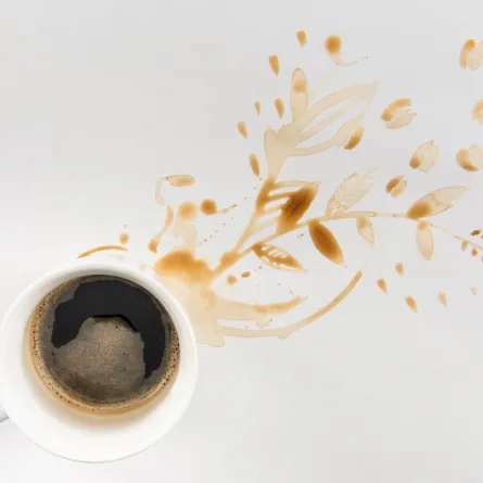 كيفية إزالة بقع القهوة من الملابس والمفروشات؟