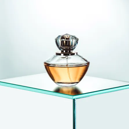 طريقة عمل عطر العنبر 