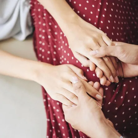 الفرق بين تقلصات الانغراس وتقلصات الدورة الشهرية