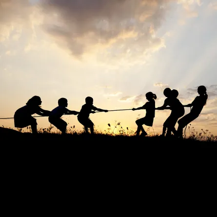 اليوم العالمي لشد الحبل..لعبة كل الفئات العمرية