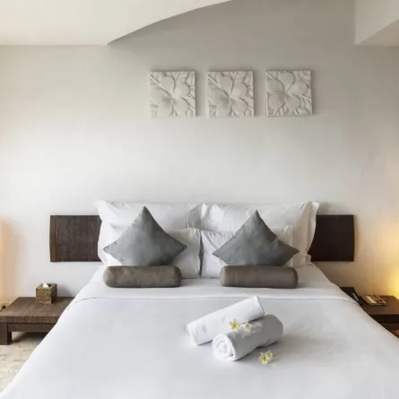 الاستفسار عن الخدمات المقدمة عند حجز الفندق