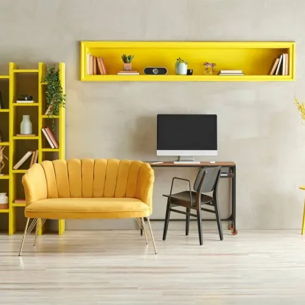 رفّ الحائط هو إضافة جذّابة إلى ديكورات الغرفة