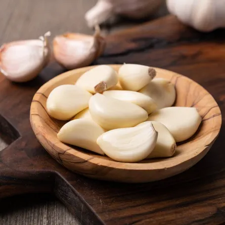 فوائد تناول الثوم على الريق للنساء