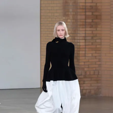 برونزا سكولير Proenza Schouler - الصورة من حساب الدار على إنستغرام 