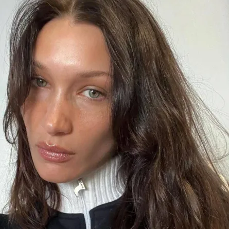 بيلا حديد - الصورة من حسابها على إنستغرام