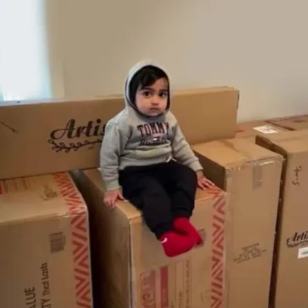 طلب Ayaansh Kumar أثاثًا بقيمة 2000 دولار من Walmart. إن بي سي نيويورك- الصورة من موقع click2houston.com