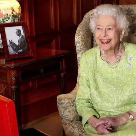 الملكة إليزابيث- الصورة من حساب The Royal Family على إنستغرام