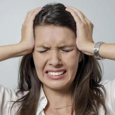 أعراض الصداع النصفي