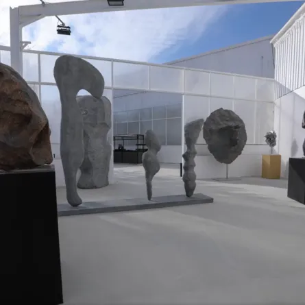 عمل فني بعنوان نهاية العالم - الصورة من حساب بينالي الدرعية على تويتر