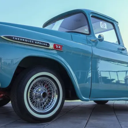 انطلاق معرض السيارات الكلاسيكية في مهرجان الشيخ زايد. الصورة من "وام" 