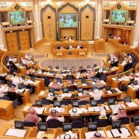  الشورى السعودي يصوت غدا على مشروع نظام الأوسمة والجوائز الأجنبية للسعوديين