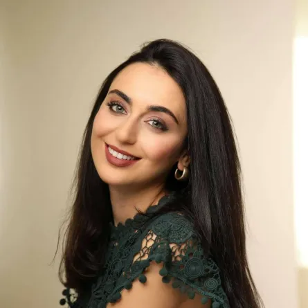 فايا يونان - الصورة من صفحتها الرسمية على الفيس بوك